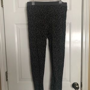 Bobbie Brooks Cheetah Print leggings
